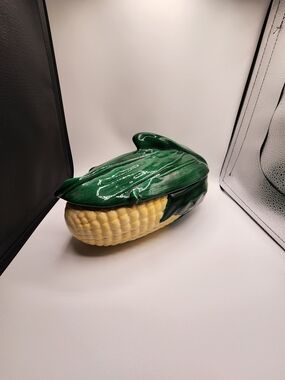 Shawnee Pottery Corn Ear with Green Husk Casserole